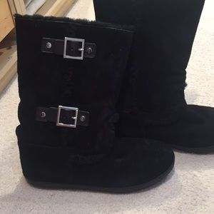 Tory Burch size 10 shearling boots w/buckles